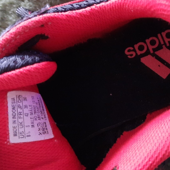 2 pair Adidas! Great Condition! Adidas running shoes Men's 9, 8.5,  comfortable! - Picture 8 of 9